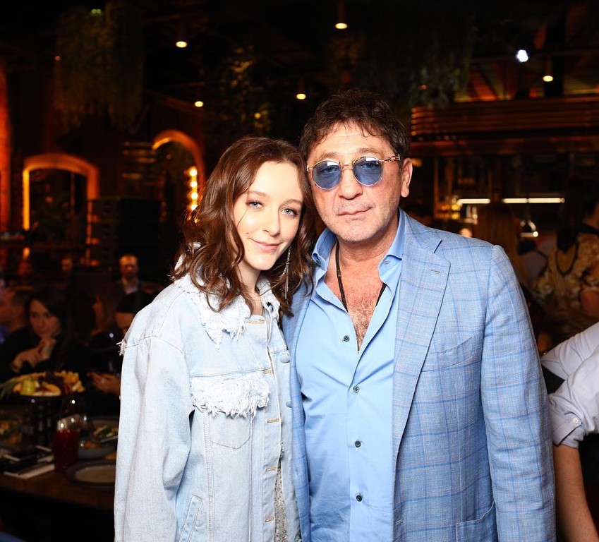 Барановская юлия и лепс. Лепс шаплыкова григорий. Барановская и лепс. Григорий лепс с девушкой. Лепс и шаплыкова развод.